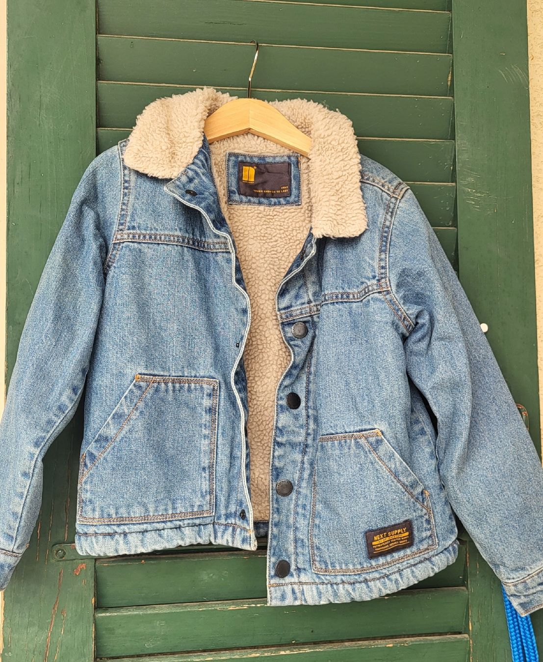 Jacken & Mäntel: Gefütterte Jeansjacke – Gebraucht aus Solothurn von Themian81