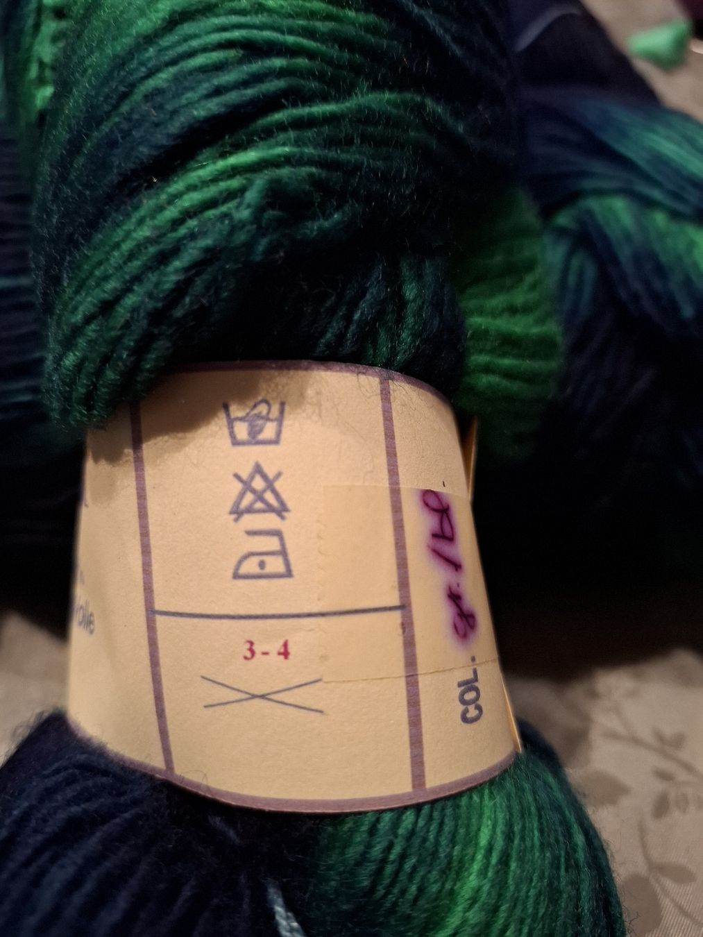 Wolle: Edle Merinowolle, Indira, Farbe Grün/Blau, 700g, – Neu (gemäss Beschreibung) aus Buchrain von Sracer0 3