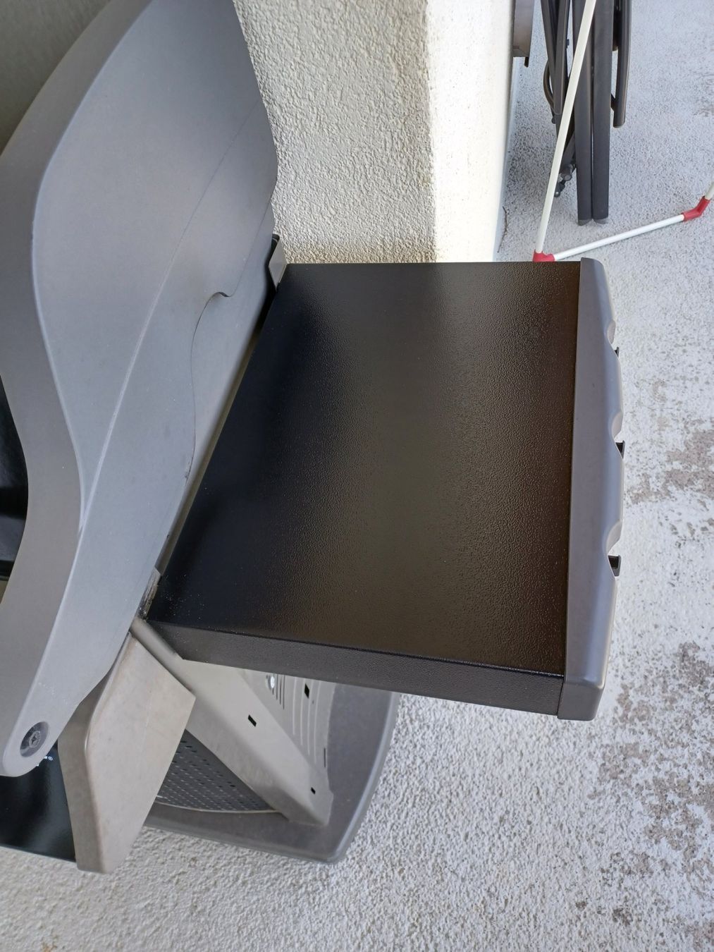 Weber Griglie: Original Weber Grill Seitentisch – Usato da Benken SG venduto da kaja007 4