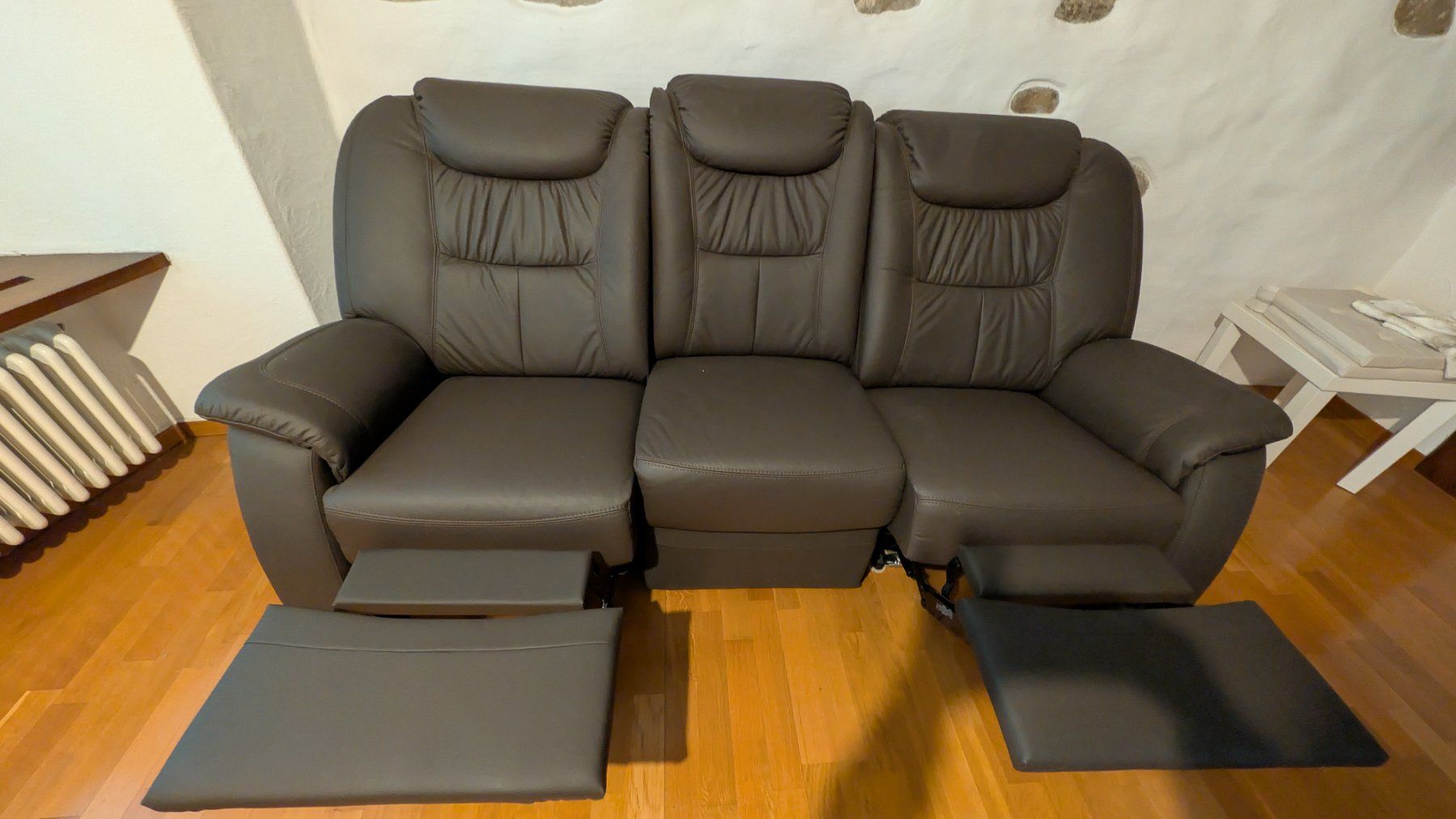 Sofas: Sofa mit manueller Relaxfunktion – D'occasion à Rapperswil SG par Danakka 1