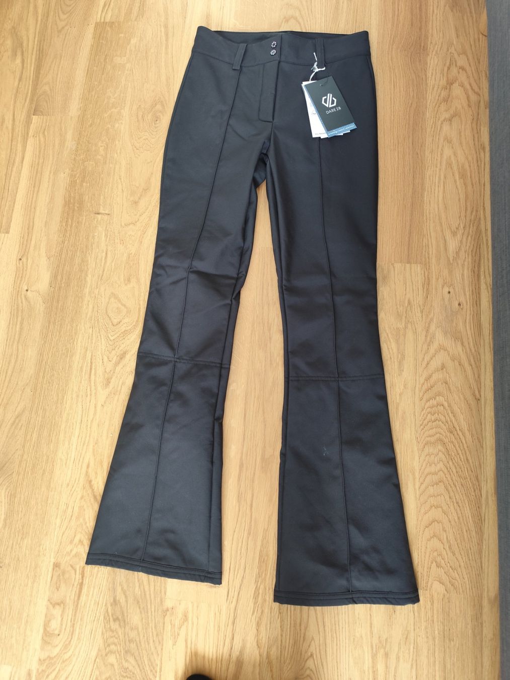 Pantaloni: Dare2B Glide Pant Swarovski Black Gr.34 – Nuovo e nell'imballaggio originale da Stein am Rhein venduto da padolfo