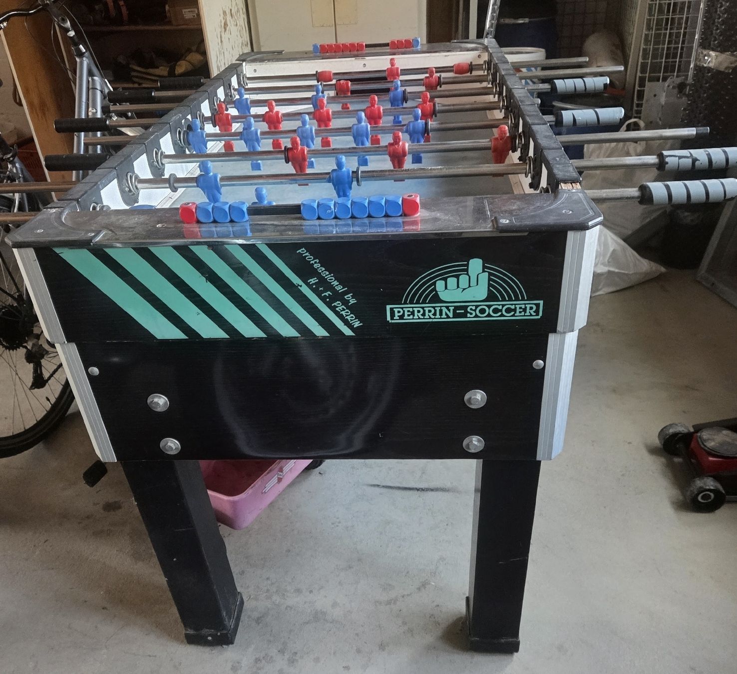 Jeux: Tischfussball-Kasten – D'occasion à Därstetten par Simmetaler