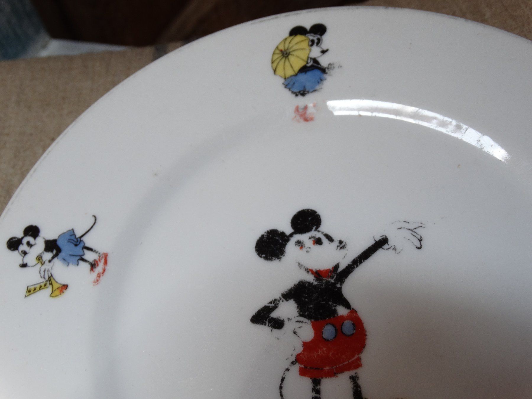 Disney Piatti: antiker Kinderteller mickey Micky Maus Mickey Mouse Disney – Usato da Grossaffoltern venduto da amo64 2