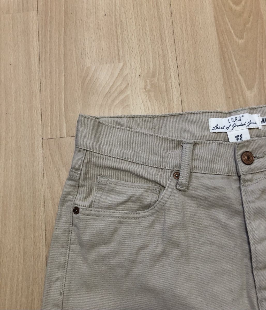H&M Pantaloni: H&M Kurz Hose Size: 32 – Usato da Chur venduto da vicky7 1