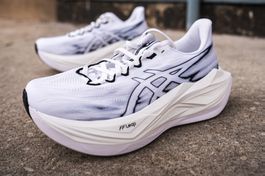ASICS SUPERBLAST 3  GR. 45  NEW