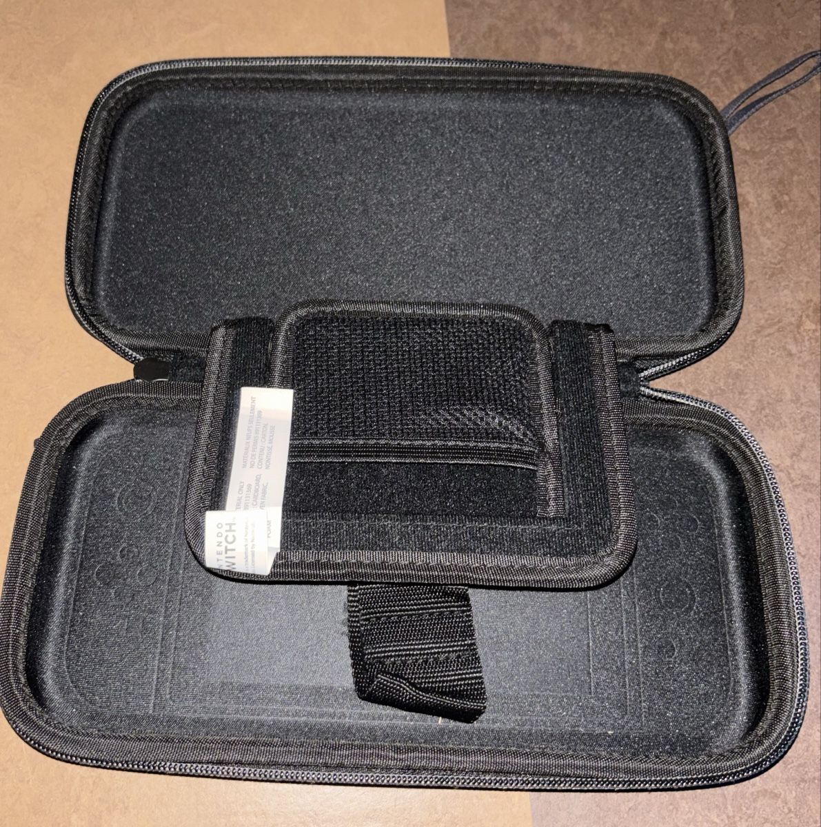 Nintendo Custodie protettive: Switch Hülle – Usato da Brüttisellen venduto da Sese_99 2