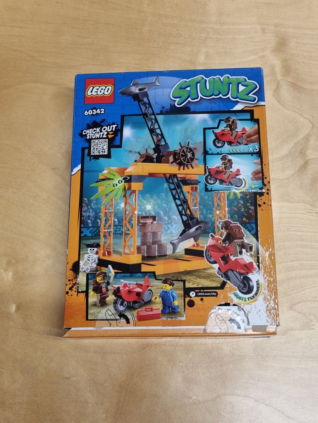 Lego Kit di costruzioni: LEGO City 60342 The Shark Attack Stunt Challenge – Usato da Basadingen venduto da NekoBricks 1
