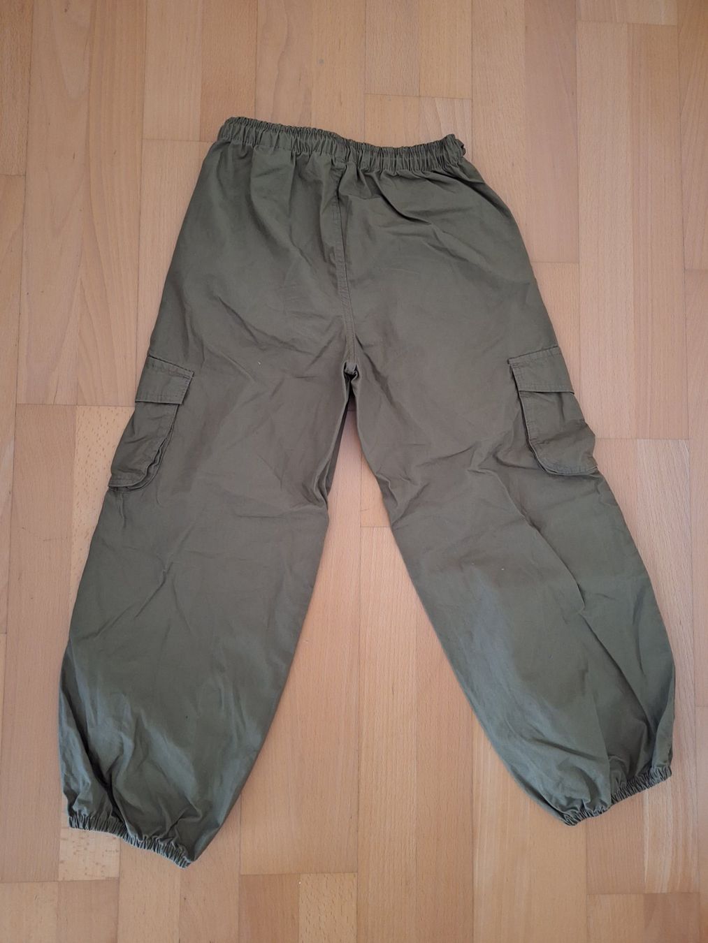 H&M Pantaloni: Mädchen Hose gr. 128, neu! – Nuovo e nell'imballaggio originale da Richterswil venduto da zsubaba86 2