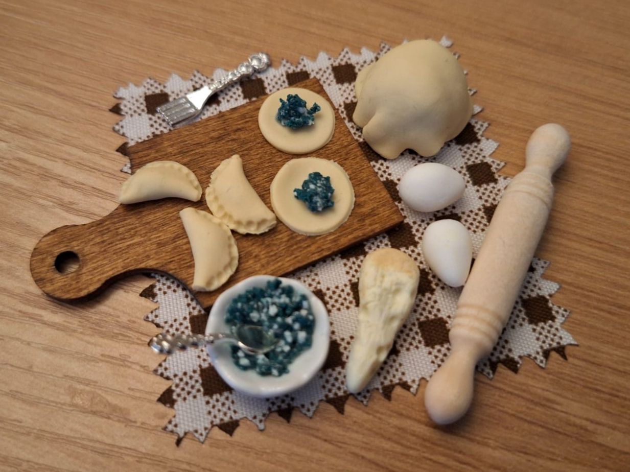 Case e mobili per bambole: Handmade Spinat Ravioli Set, Parmesan – Nuovo (secondo la descrizione) da Zürich venduto da HandmadeTinyFood 2
