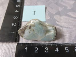 Larimar Edelstein