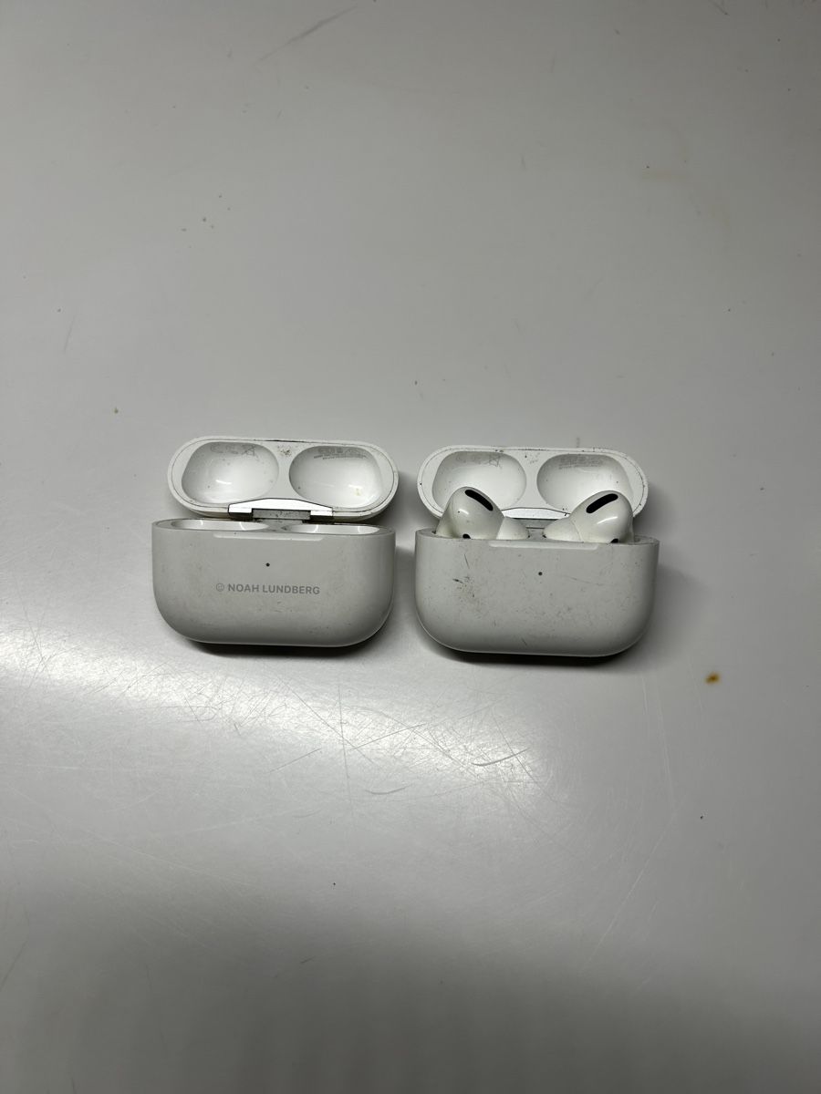 Apple Kopfhörer: Apple AirPods  – Gebraucht aus Montreux von Ciel1820