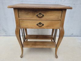 Antiker Holz - Nachttisch / Beistelltisch mit Schubladen