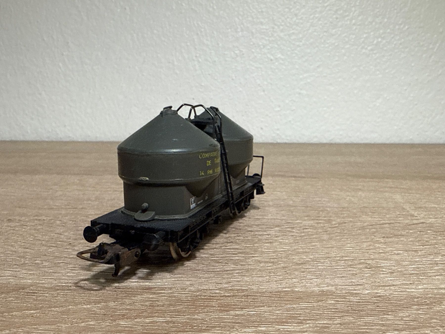Lima Modelleisenbahnen: Lima Silowagen SNCF H0 (51) – Gebraucht aus St-Aubin-Sauges von Lo_Go 2