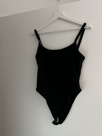 Body Mit breiten Trägern grösse S