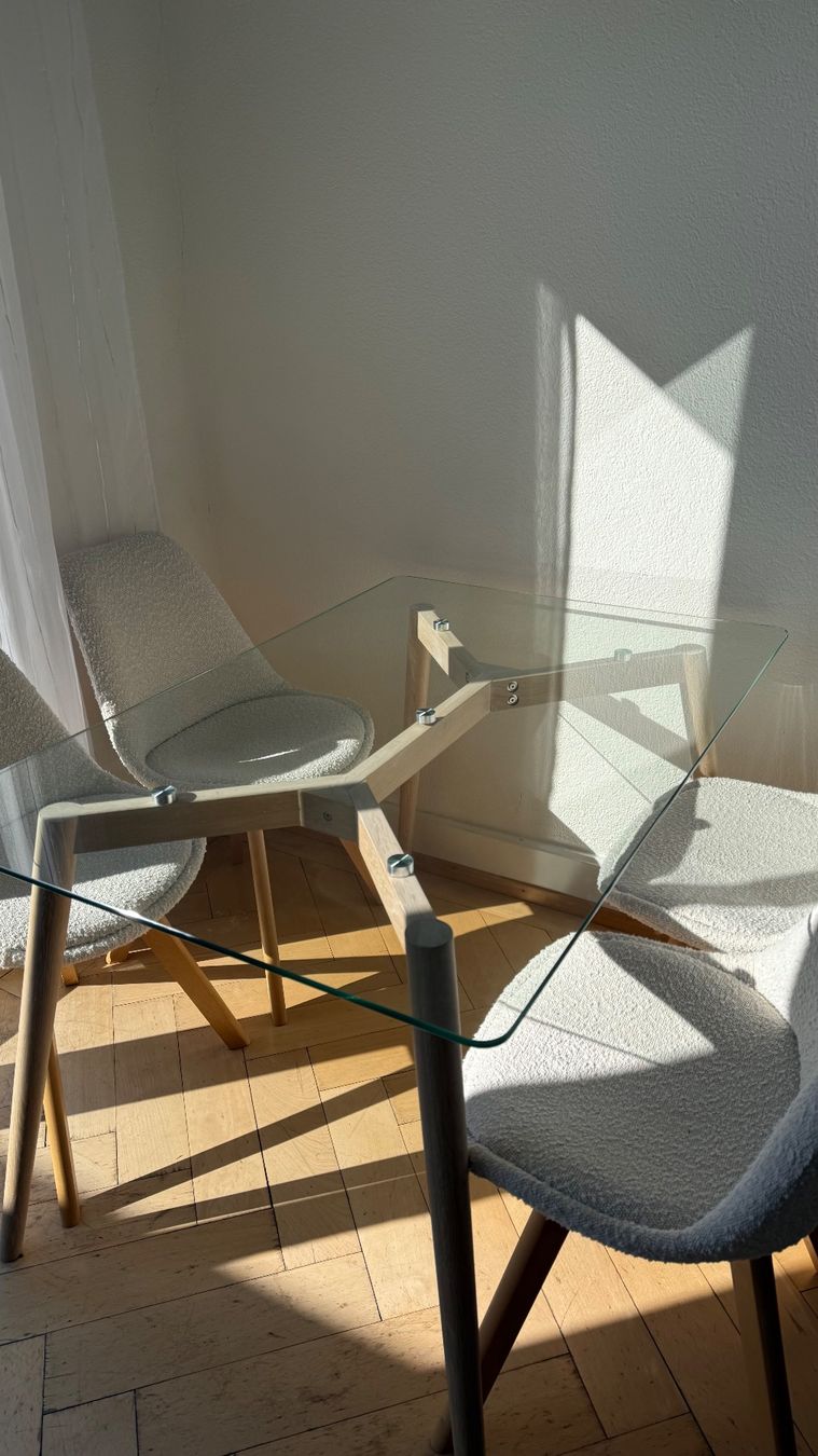 Maisons du monde Tavoli: Schöner Glastisch mit Holzbeinen – Usato da Zürich venduto da ame_r6dk 1