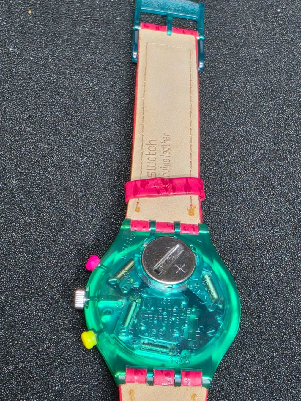 Swatch Orologi: Swatch Chrono SCL103 "Pink Springs" 1993 – Nuovo e nell'imballaggio originale da Bülach venduto da TimeDealsNow 7