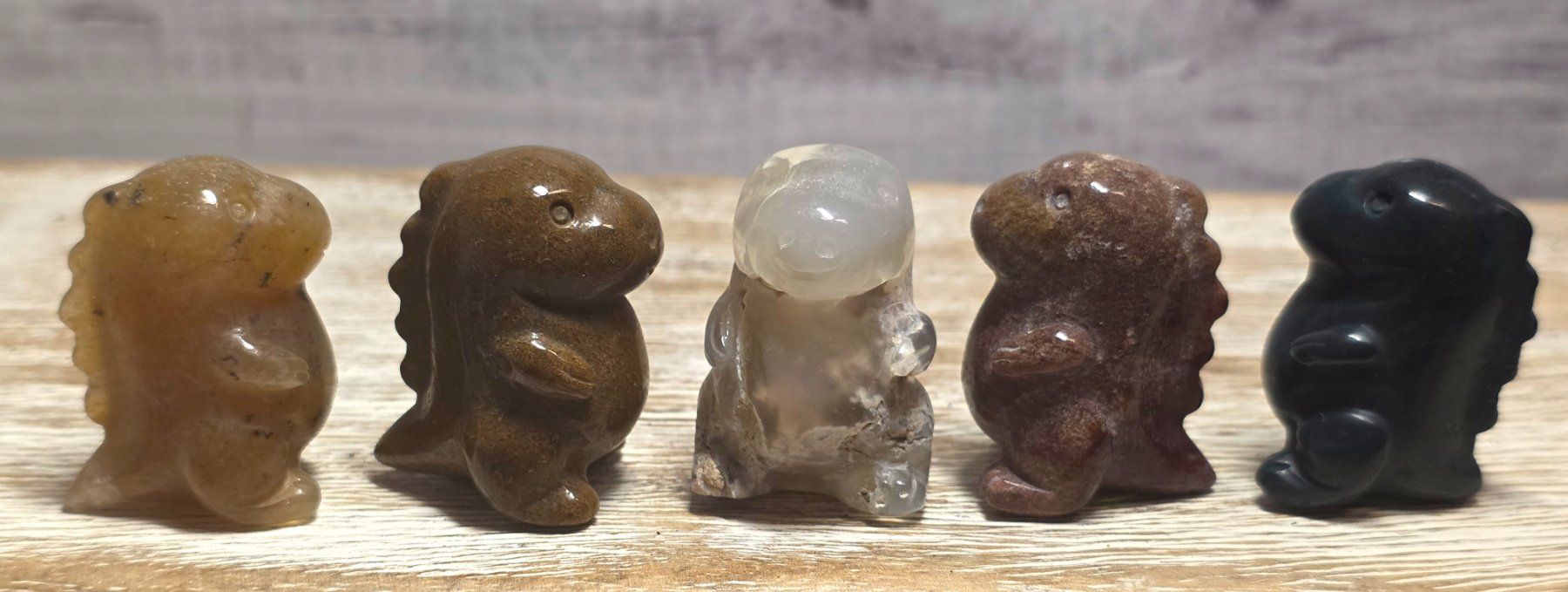 Minerali & Pietre curative: 5 kleine Dinos Set 180g – Nuovo e nell'imballaggio originale da Matzingen venduto da Shay_Crystalz