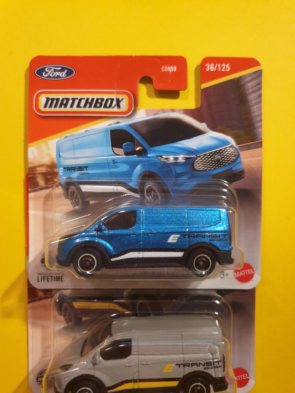 Matchbox Modellini d'auto: 2 x Matchbox 2023 FORD E-TRANSIT CUSTOM – Nuovo e nell'imballaggio originale da Oftringen venduto da Rotor 2