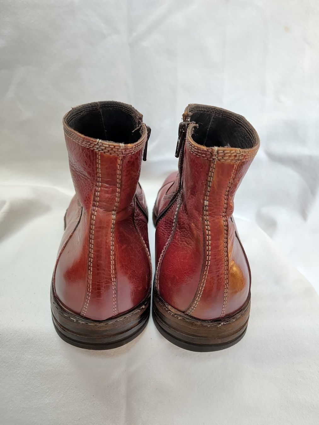 Scarpe da uomo: Rote Leder Herren-Stiefelette – Usato da Gümligen venduto da Clothing.and.Co 3