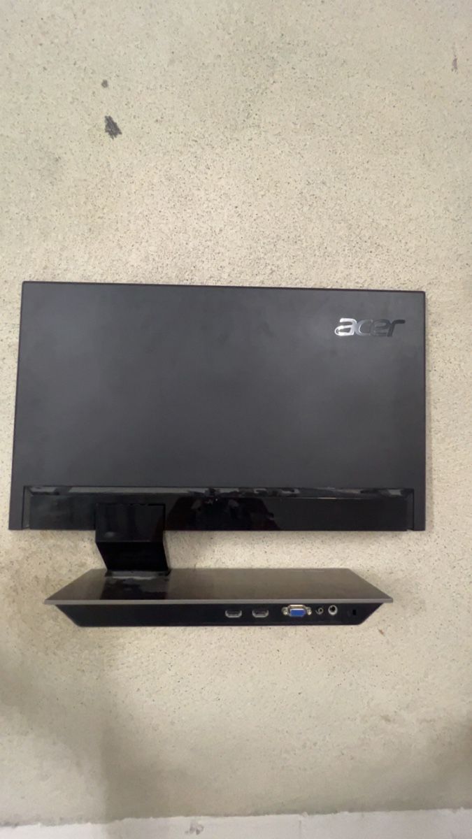 Acer Monitore: Acer Monitor mit Kabel – Gebraucht aus Kloten von aro_t8ls 1