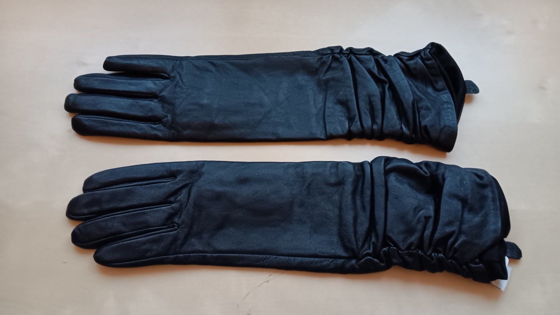 Handschuhe & Handstulpen: Handschuhe, lang, Leder, schwarz – Neu und originalverpackt aus Dietikon von Rabia