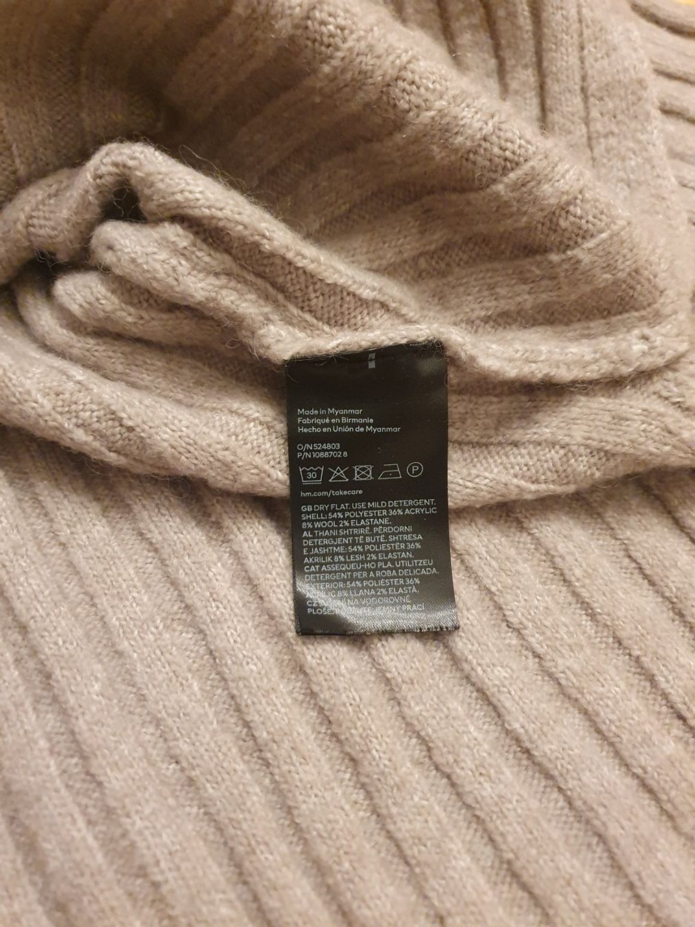 H&M Pulls et sweat-shirts: H&M Mädchen Rollkragenpullover Gr.M beige, Rippenstrick, ... – D'occasion à Kloten par Hektor44 3