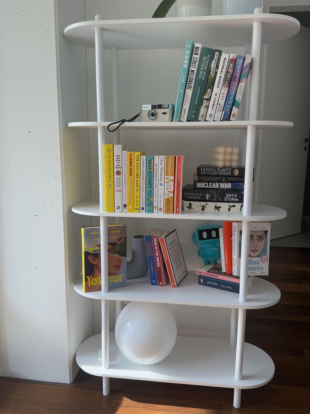 Regale: Bookshelf | Buchregal | Kommode – Gebraucht aus Zürich von Mariavlstr 1