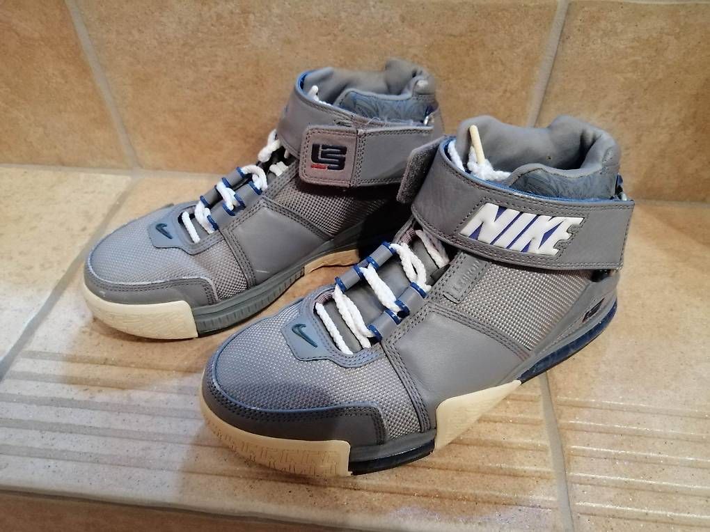 Scarpe da uomo: Chaussure Nike Lebron 2 – Usato da St-Maurice venduto da Chambs89