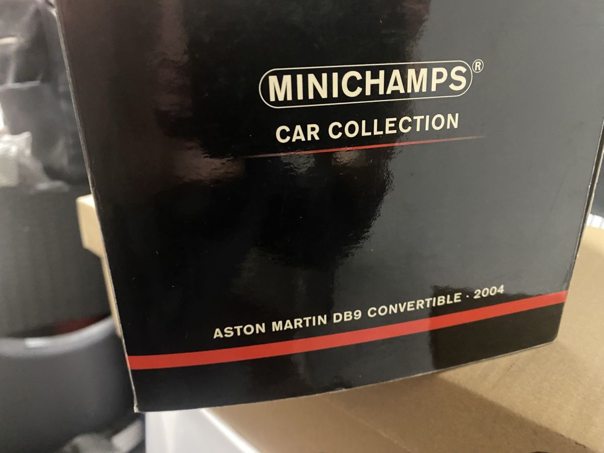 Minichamps Modellini d'auto: Model Autos 1:18 Aston Martin neu – Usato da Bischofszell venduto da Diamond1