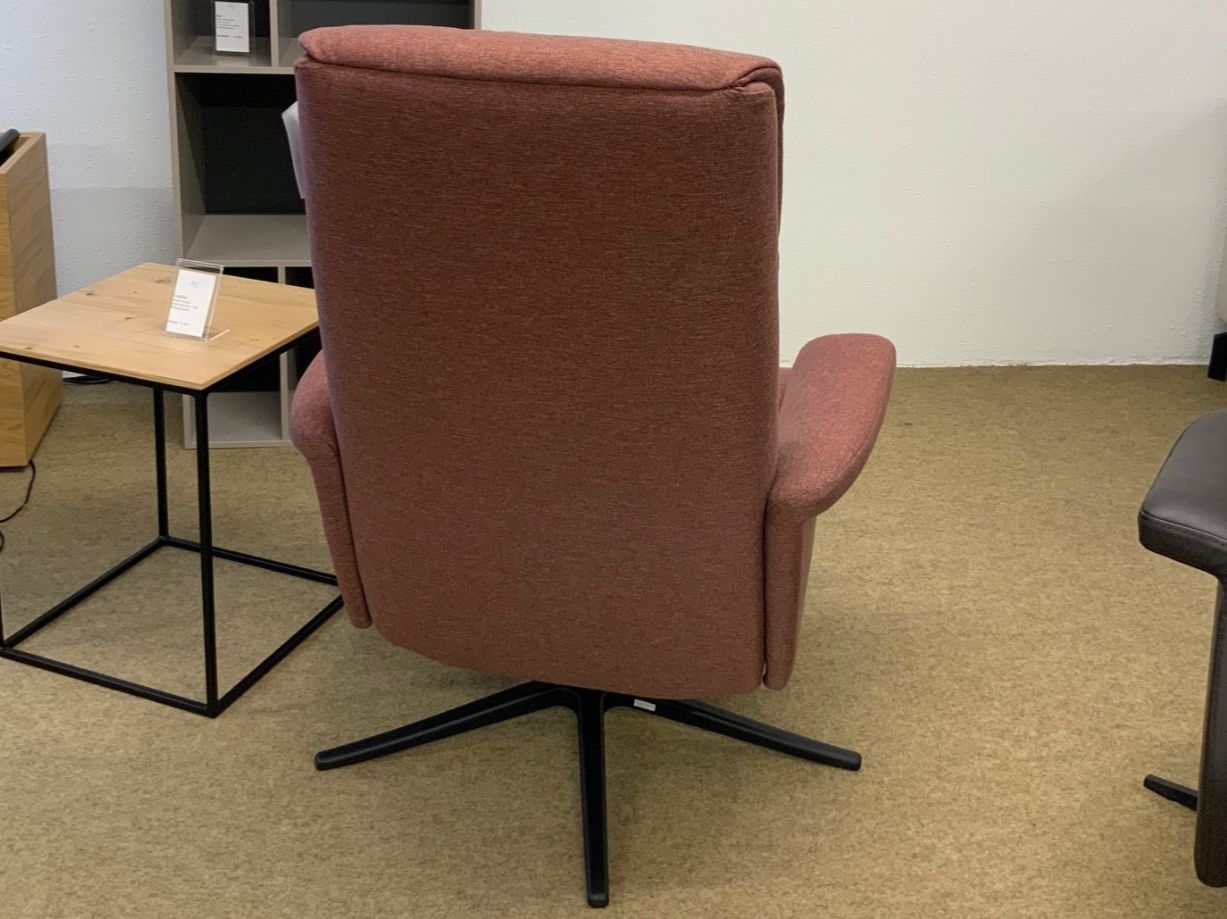 Poltrone: Sessel mit Hocker – Nuovo (secondo la descrizione) da Disentis/Mustér venduto da inf_2hbd 1