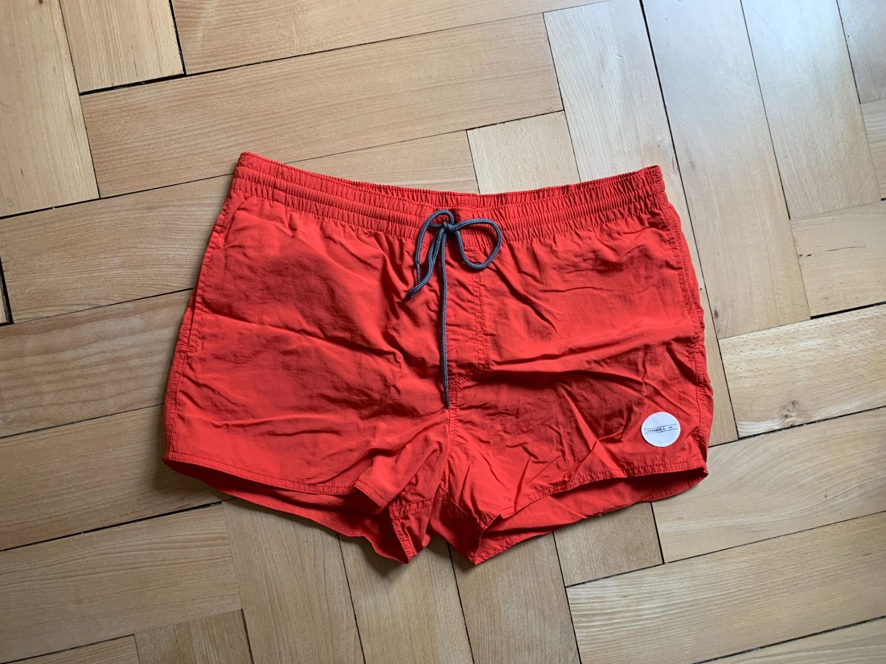 O'Neill Pantaloni: O'NEILL - Badehose rot L – Usato da Zürich venduto da Diazaio