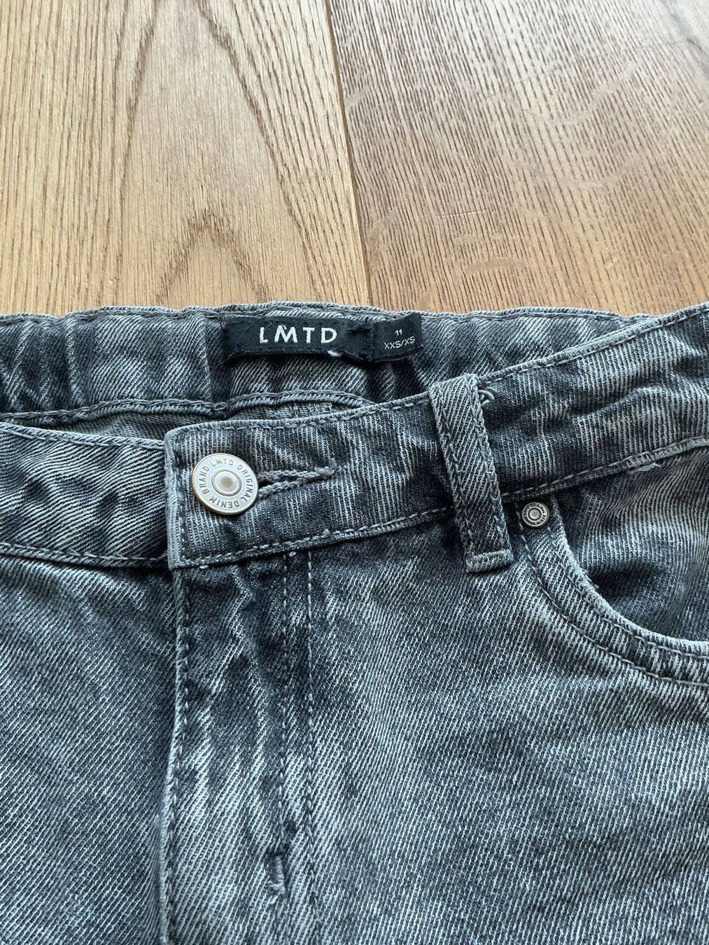 Hosen: Graue Mid-Rise Jeans – Gebraucht aus Cham von ist_wvm8 1