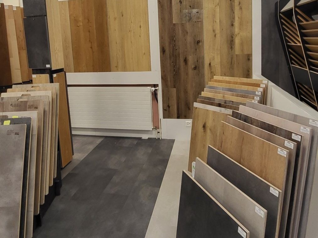Rivestimenti per pavimenti: Vinyl Wasserfeste SPC Träger Dekor eiche hell fr. 28.90 m2 – Nuovo e nell'imballaggio originale da Rothrist venduto da swiss-laminat 3