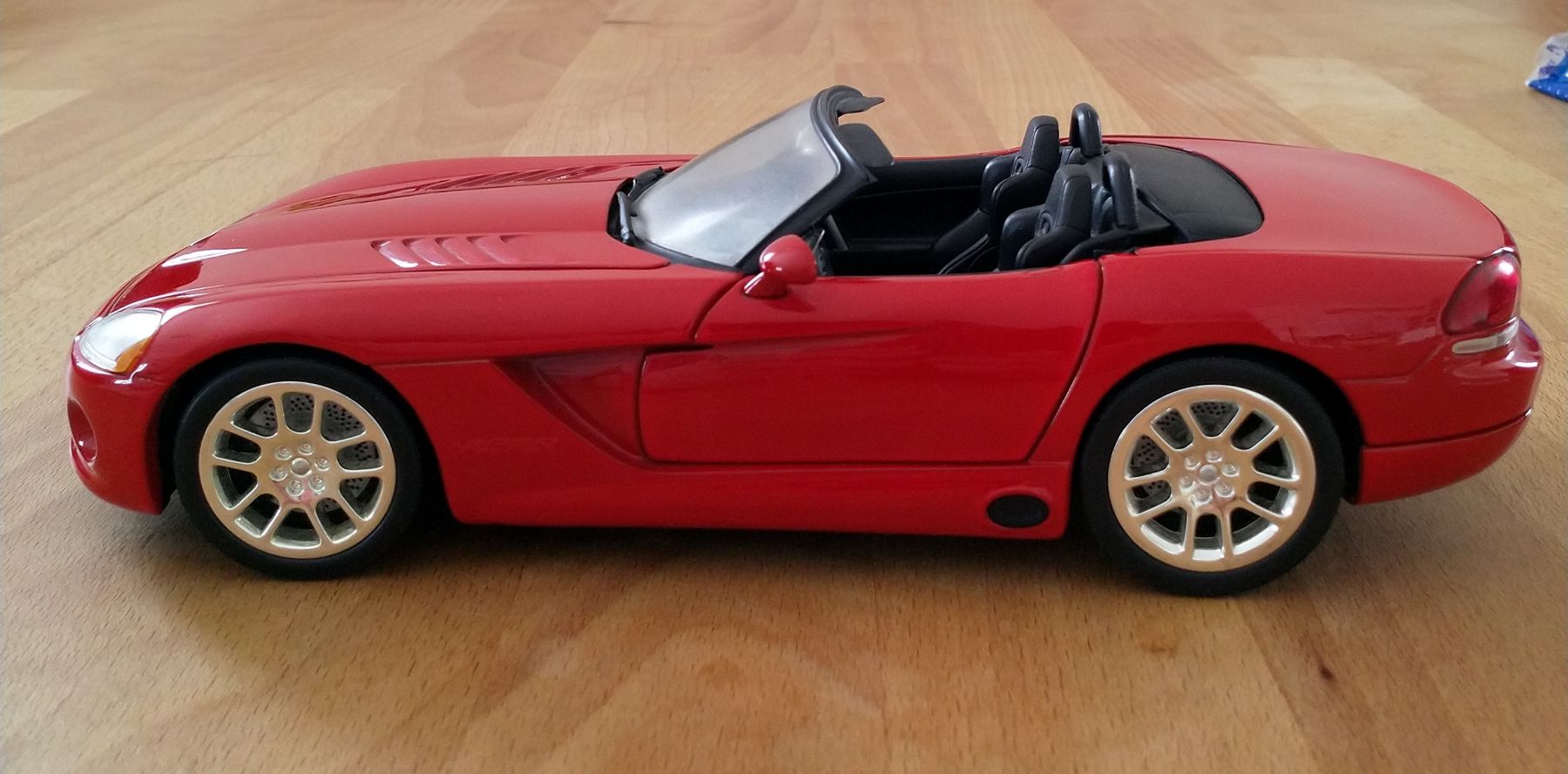 Dodge Modellini d'auto: Dodge Viper SRT10 – Usato da Yverdon-les-Bains venduto da pri_x6j6 4