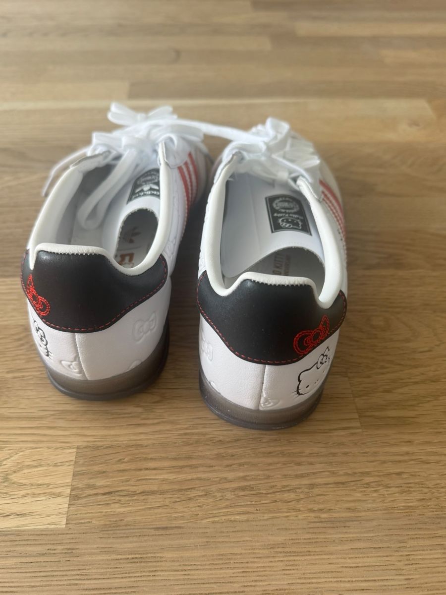 Adidas Scarpe da donna: Adidas Gazelle Hello Kitty Weiss Rot Grösse – Nuovo (secondo la descrizione) da Dagmersellen venduto da mirell 3