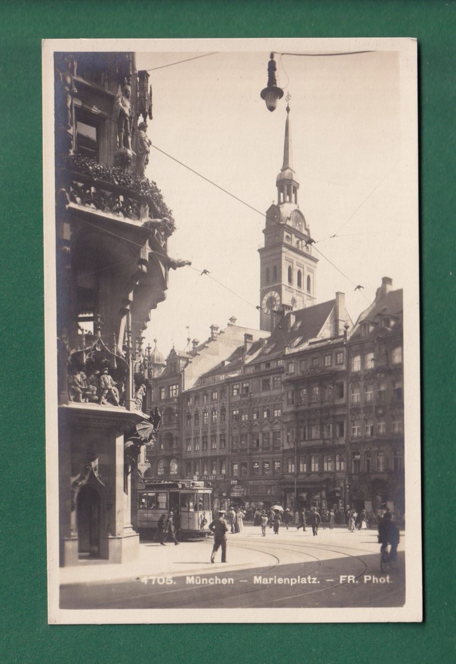 Cartes postales: MÜNCHEN - Marienplatz - Tram – D'occasion à Pully par nicecards-shop
