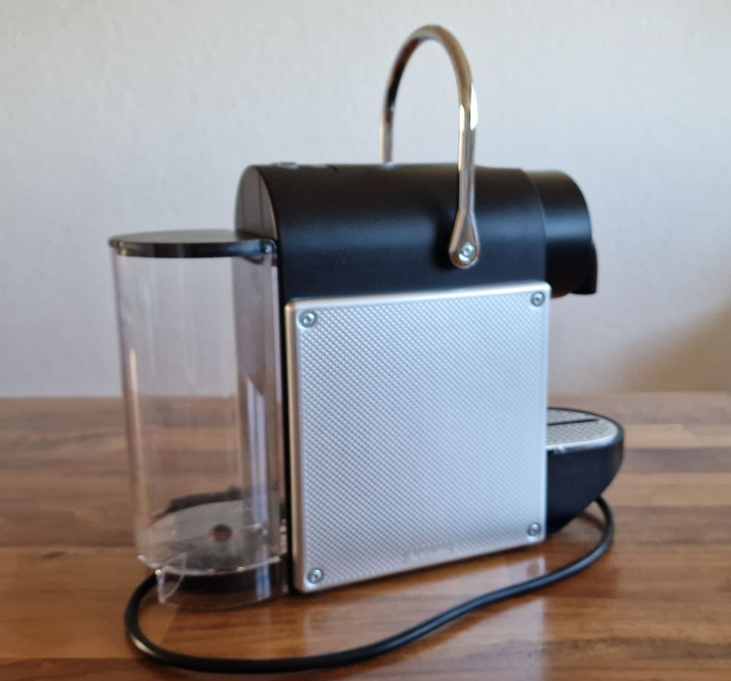 Kaffeemaschinen & Espressomaschinen: De’Longhi Nespresso Pixie EN124.S Kapselmaschine – Gebraucht aus Romanshorn von Niceflyer 8