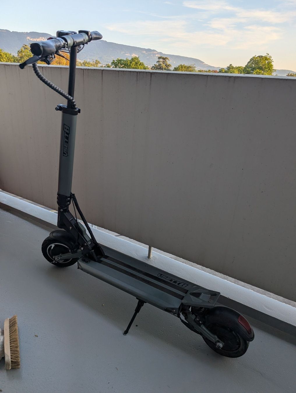 Vsett Kickboard: Trottinette électrique VSETT 8 – Usato da Onex venduto da darktechshop