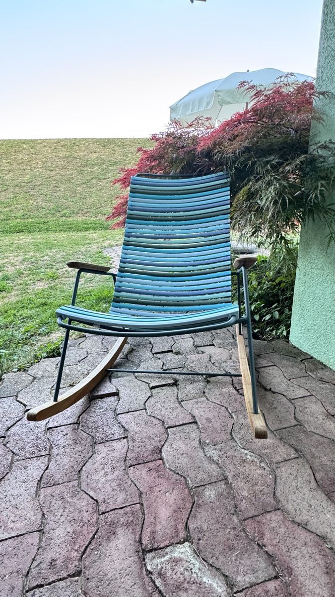 Pfister Stühle: Moderner Design-Schaukelstuhl  – Gebraucht aus Kriens von efe_gl2d 3
