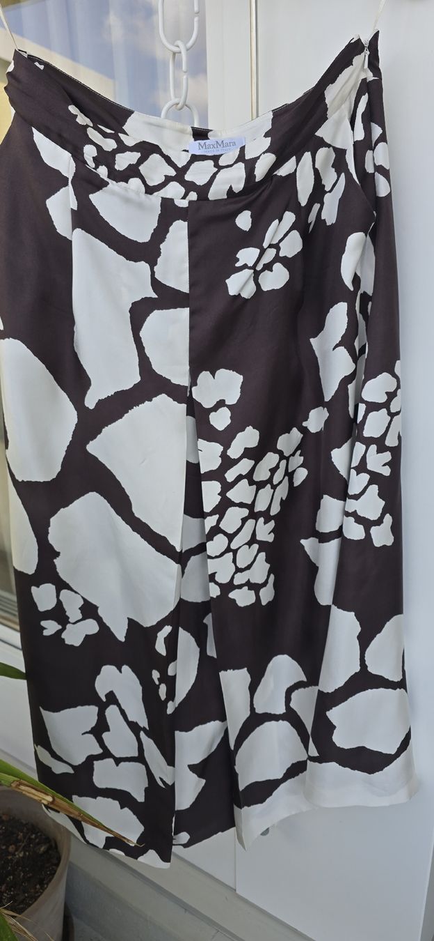 Max Mara Gonne: Max Mara Rock aus Seide. Gr. 40 – Usato da Zürich venduto da Olala_