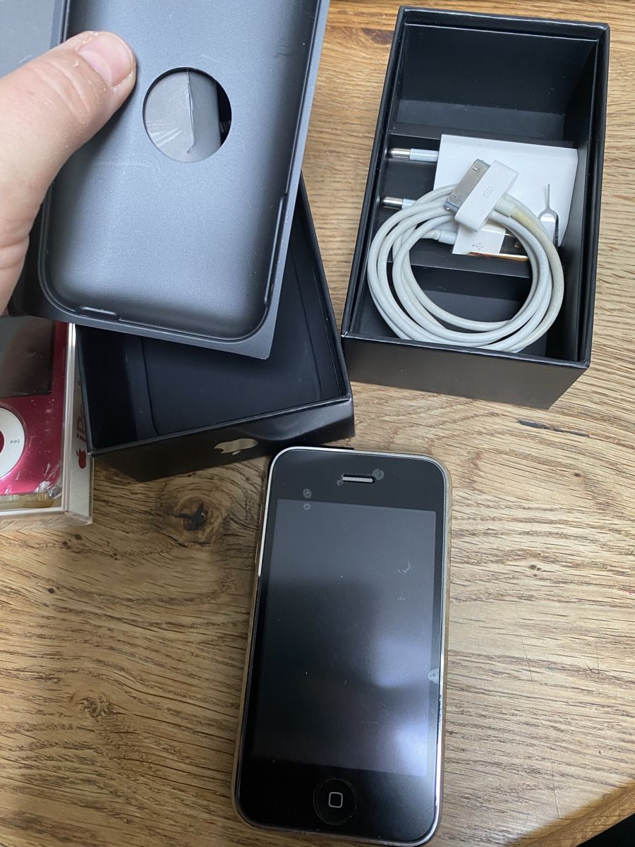Apple Telefoni cellulari / Smartphones: Apple iPhone Set: 3GS, 6S & iPod – Usato da Thalwil venduto da Alice015 4