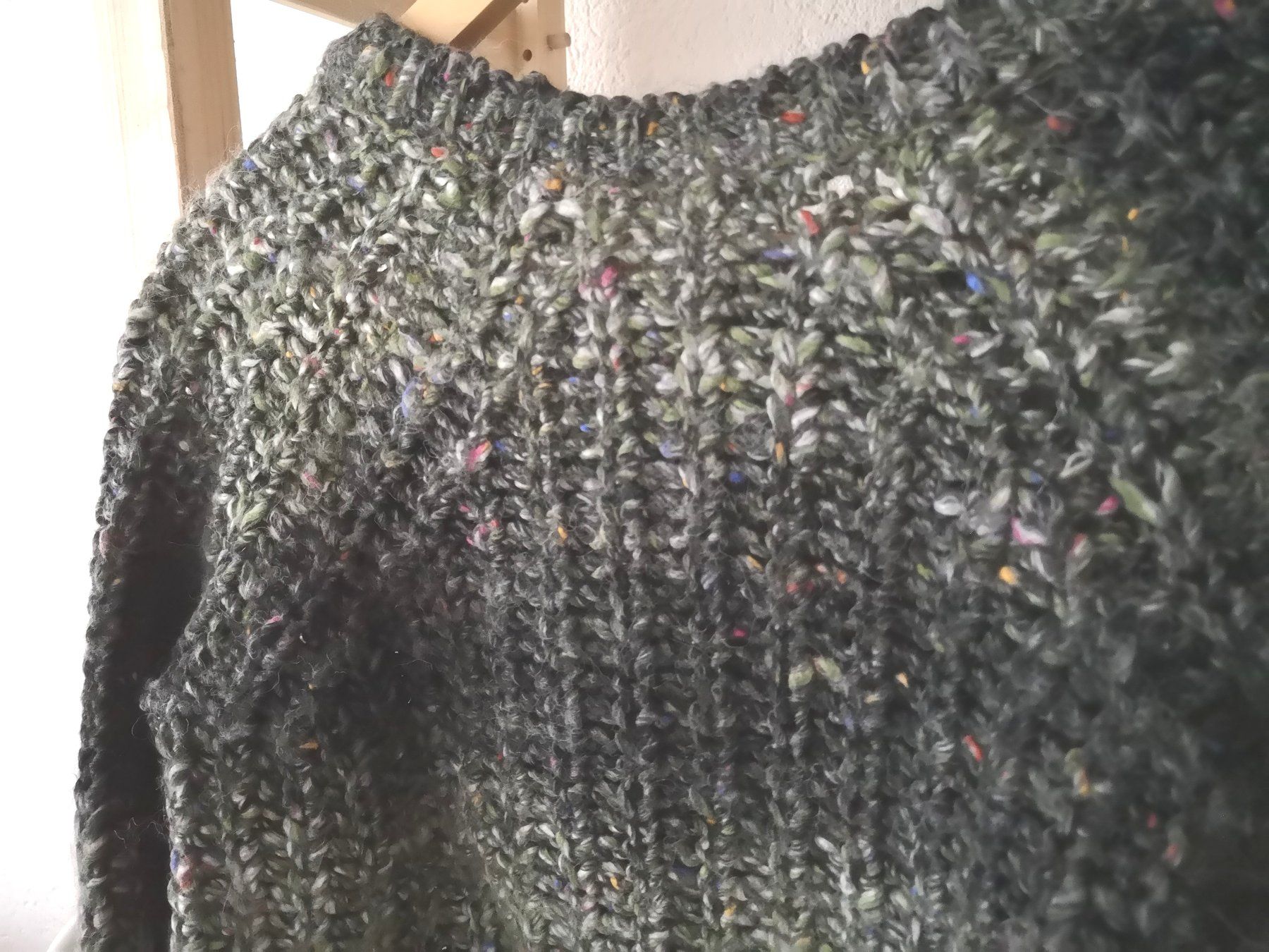 Maglioni & Felpe: CLOCKHOUSE schöner Kurz-Strickpulli Gr. S grünlich-bunt – Nuovo (secondo la descrizione) da Münsingen venduto da Nik_und_Kat 4