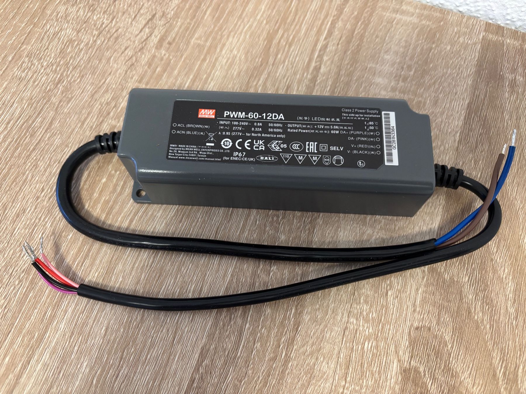 Componenti elettronici: Alimentatore Dali pwm-60-12da – Nuovo e nell'imballaggio originale da Gordola venduto da ncr_2ggh