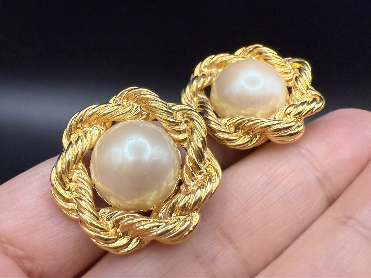 Ohrringe & -stecker: Vintage-Ohrringe Cabouchon Paris - Goldfarben – Gebraucht aus Lamone von LaCantinaMagica 4