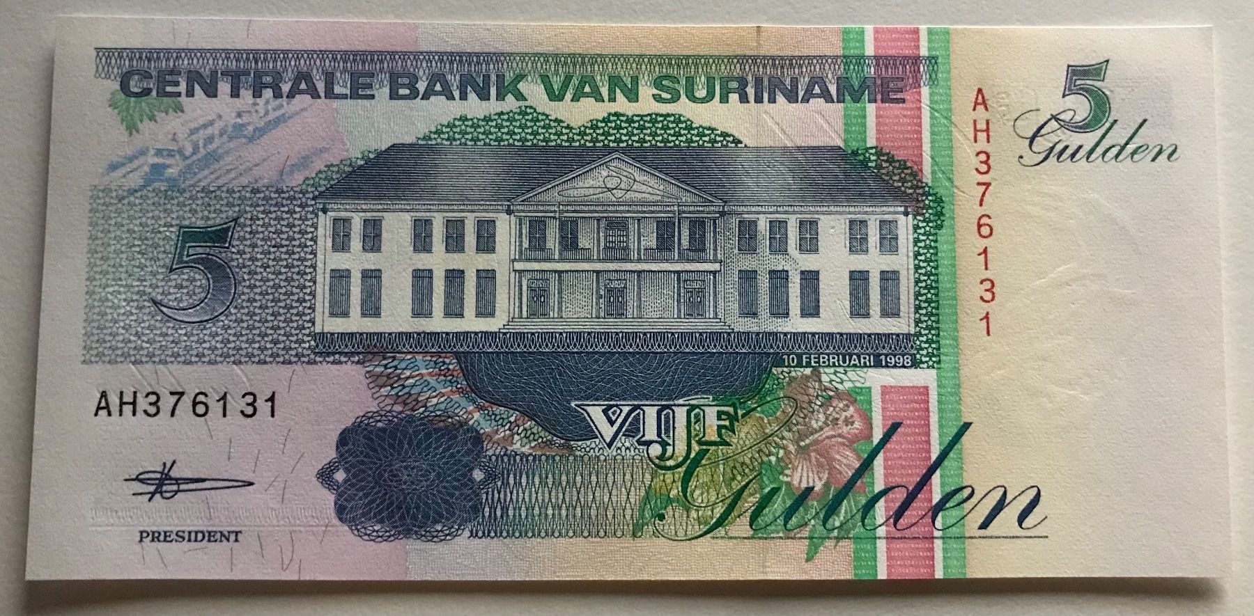 Banconote: Suriname 5 Gulden Neuwertig – Nuovo (secondo la descrizione) da Algetshausen venduto da Carrhard
