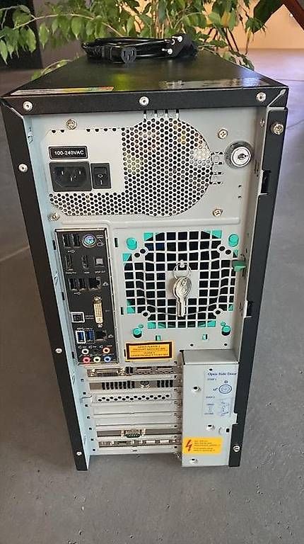 Alimentazione elettrica: TERRA WORKSTATION 7300 / Serien-Nr. R4756623 – Usato da Gelterkinden venduto da Laborplaner 1