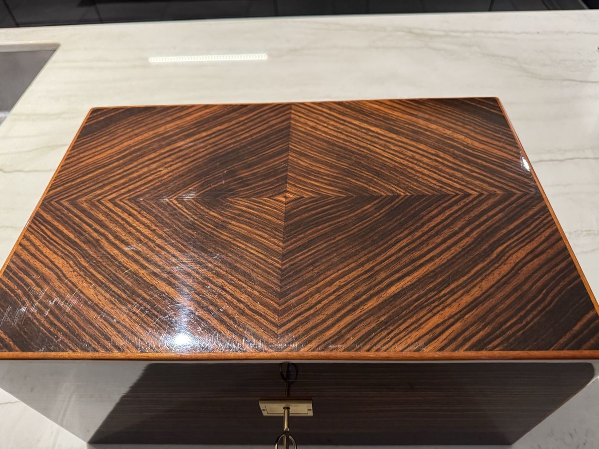 Davidoff Humidor per sigari: Humidor Davidoff Geant Macassar, Top – Usato da Safenwil venduto da Corahund 3