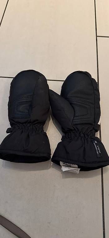 Handschuhe & Handstulpen: Wasserdichte Reusch Handschuhe Gr. 4.9 – Gebraucht aus Bülach von Potinam 3