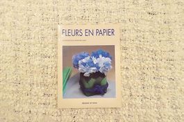 Brochure bricolage fleurs en papier