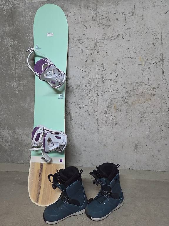 Nidecker Board: Snowboard mit Bindung und Snowboard-Schuhe – Usato da Itingen venduto da glo_8yp7 2